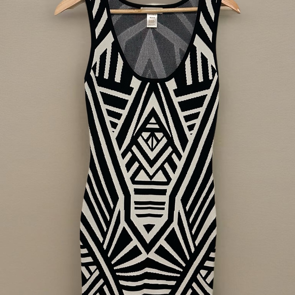Jealous Tomato Black & Ivory Geometric Bodycon Dress NWOT - Size M